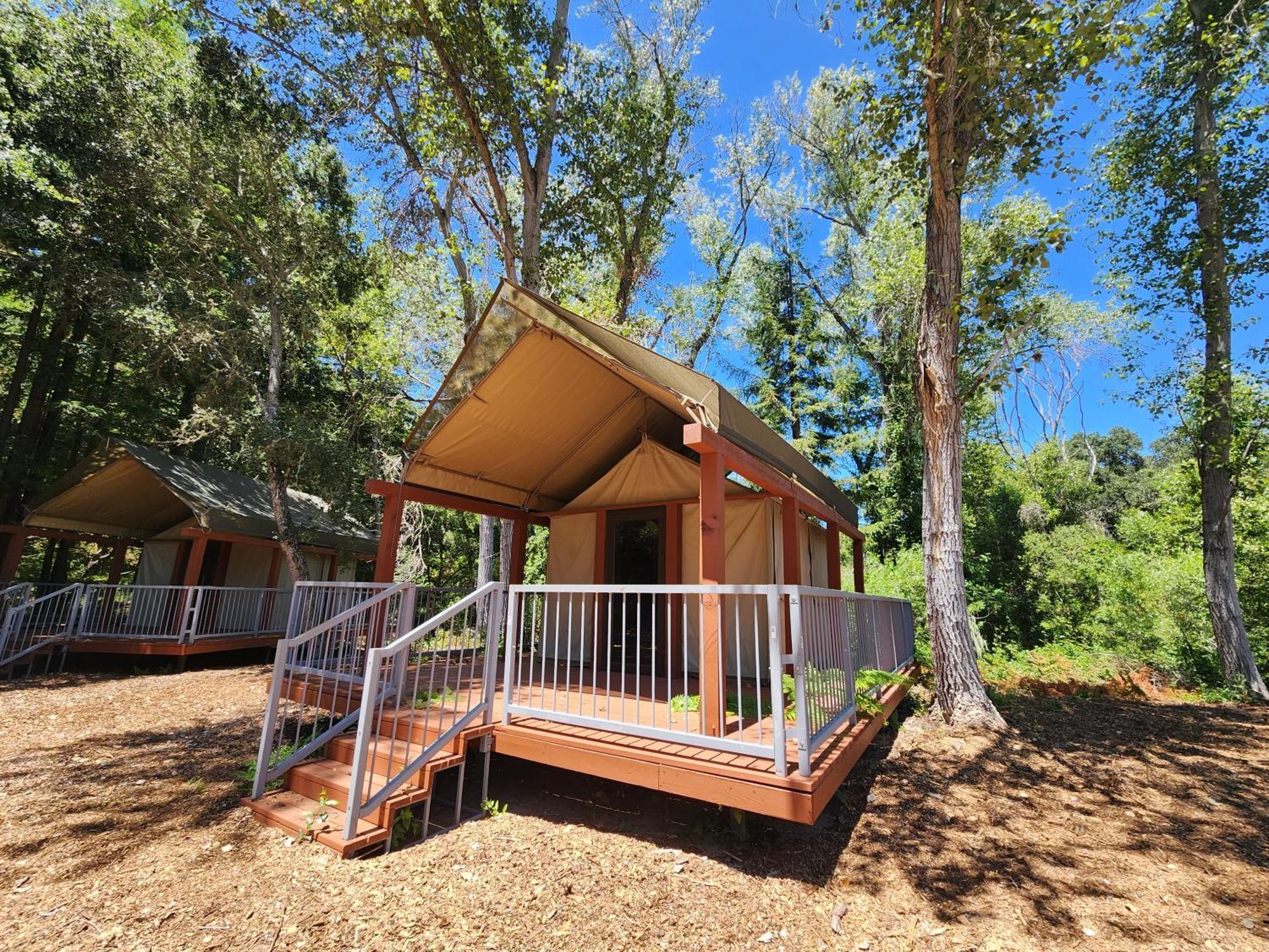 The Camp At 카멜 밸리 외부 사진