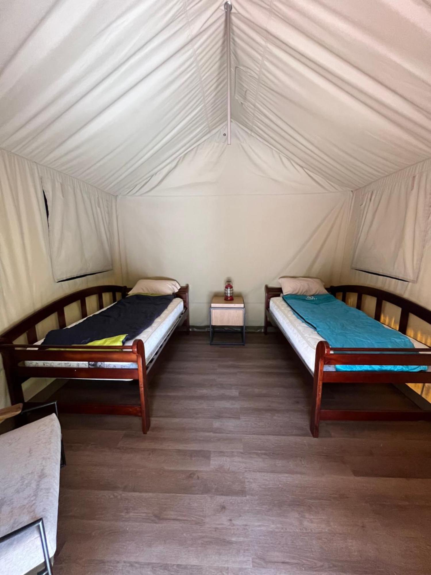 The Camp At 카멜 밸리 외부 사진