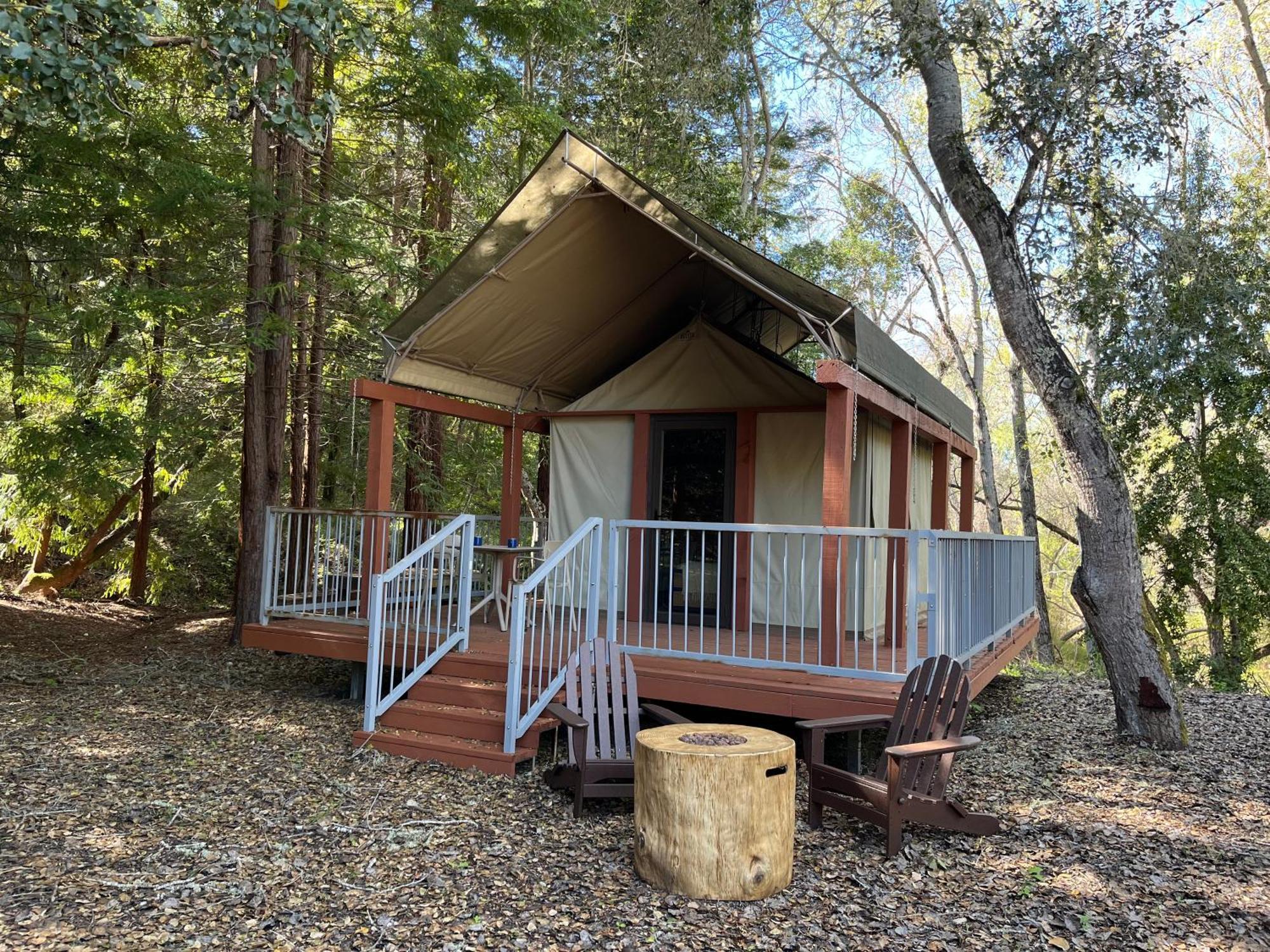 The Camp At 카멜 밸리 외부 사진